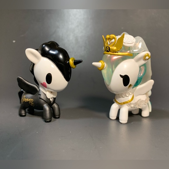 Tokidoki Unicorno Valentine Romeo & Juliet Limited Edition Set - Damaged Box** - Picture 4 of 16